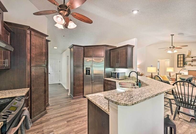 Lakefront Anderson Paradise: Dock, Fire Pit!