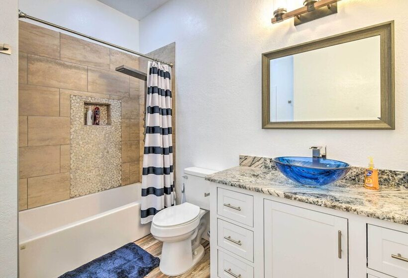 Lakefront Wichita Falls Home W/ Pool & Hot Tub