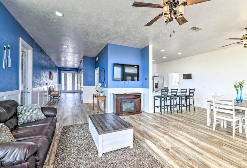 Lakefront Wichita Falls Home W/ Pool & Hot Tub