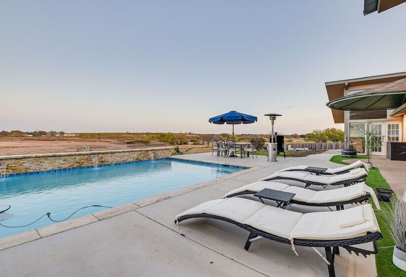 Lakefront Wichita Falls Home W/ Pool & Hot Tub