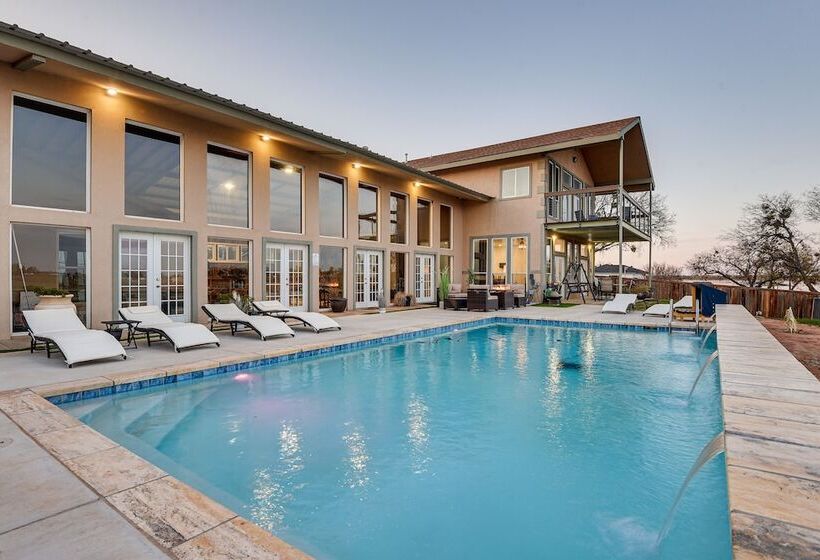 Lakefront Wichita Falls Home W/ Pool & Hot Tub