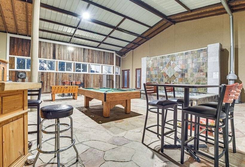 Lakefront Wichita Falls Home W/ Pool & Hot Tub