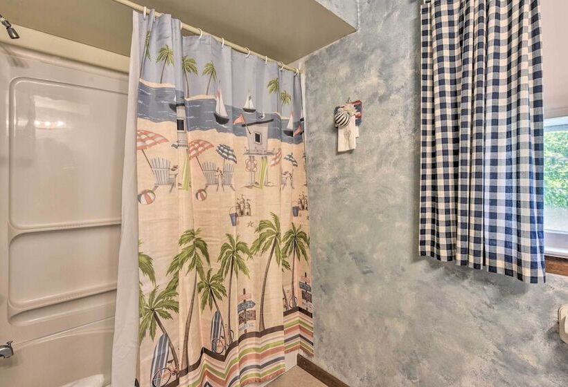 Lakefront Family Retreat W/ Private Dock!