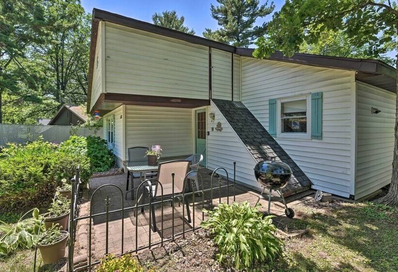 Lakefront Family Retreat W/ Private Dock!