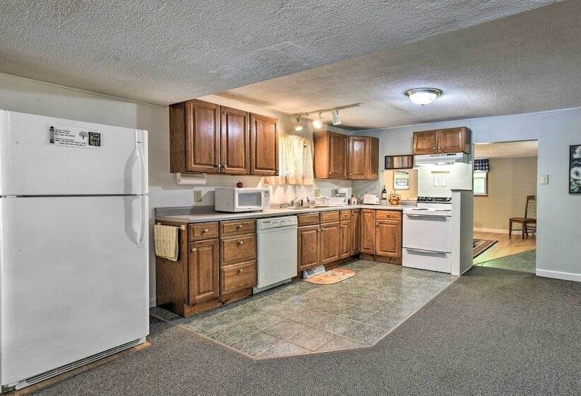 Lakefront Family Retreat W/ Private Dock!