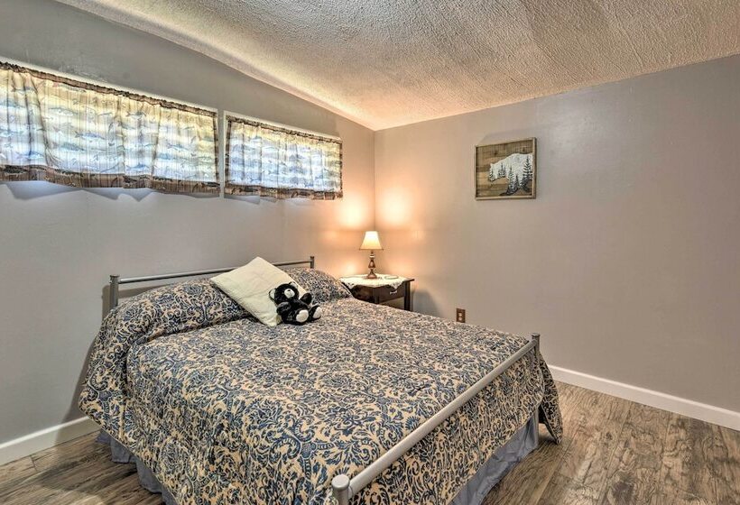 Lakefront Family Retreat W/ Private Dock!