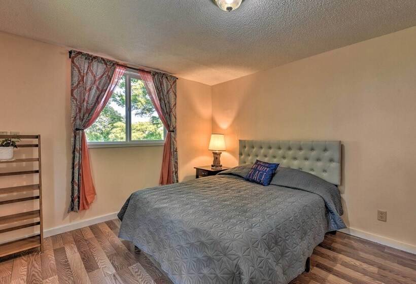 Lakefront Family Retreat W/ Private Dock!