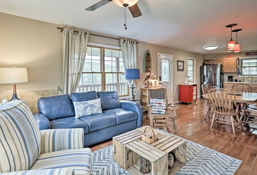 Hickeys Hideaway Walk To Lake, Near Somerset