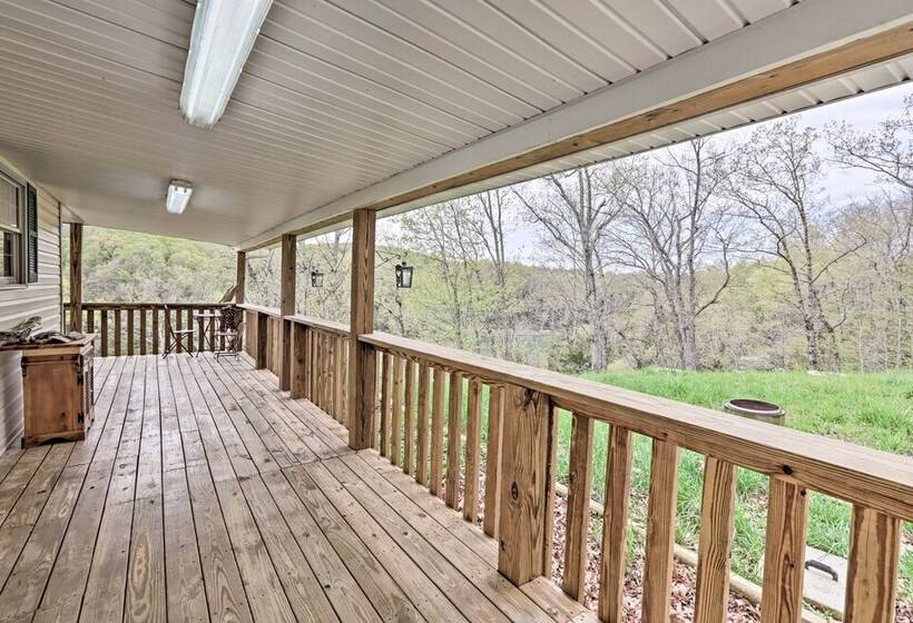 Hickeys Hideaway Walk To Lake, Near Somerset