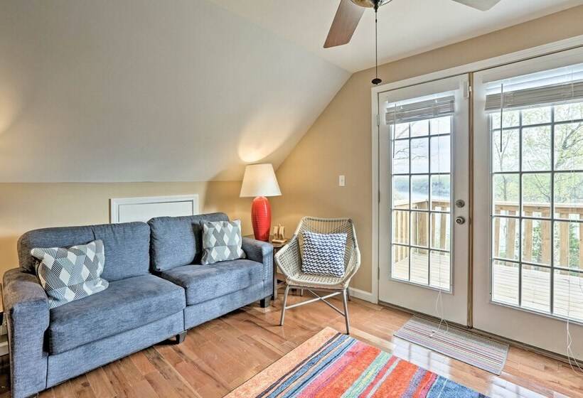 Hickeys Hideaway Walk To Lake, Near Somerset