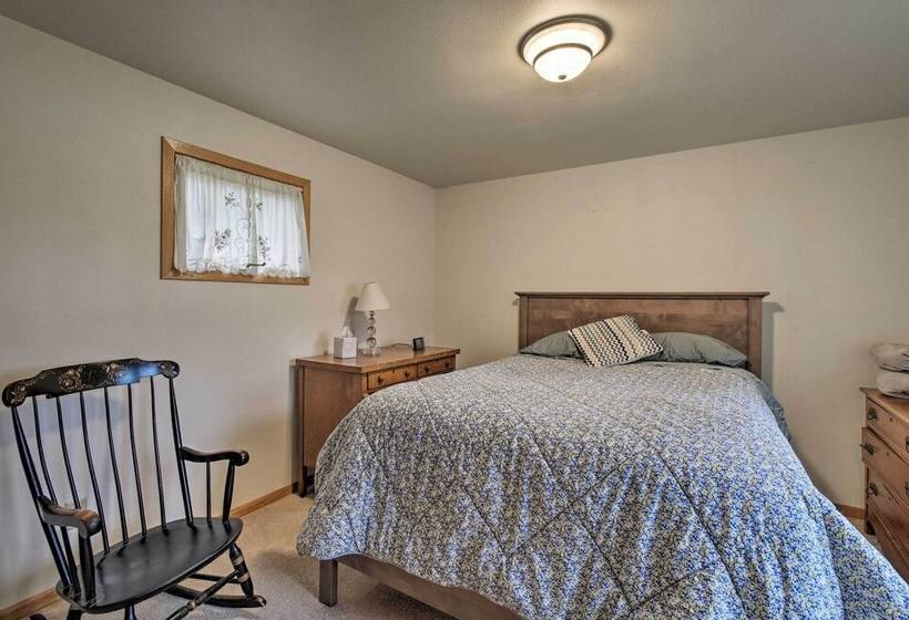 Lakefront Home W/seasonal Dock 2 Mi To Skiing!