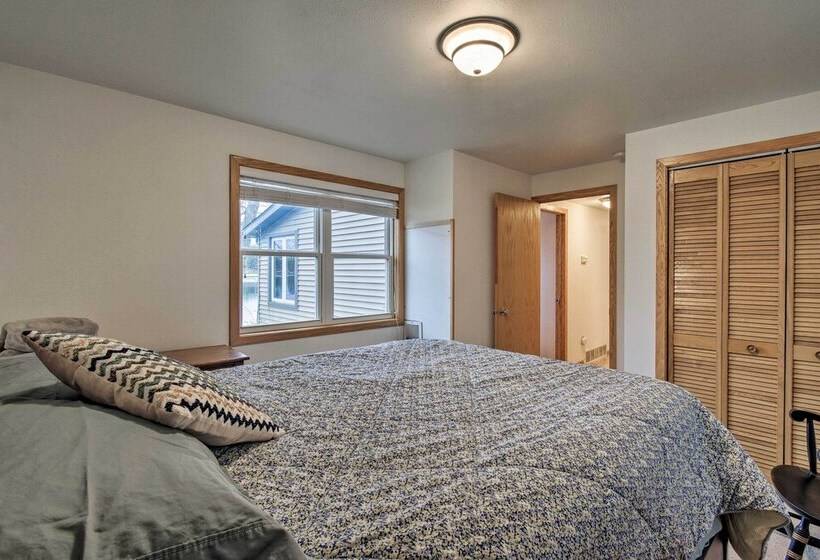 Lakefront Home W/seasonal Dock 2 Mi To Skiing!