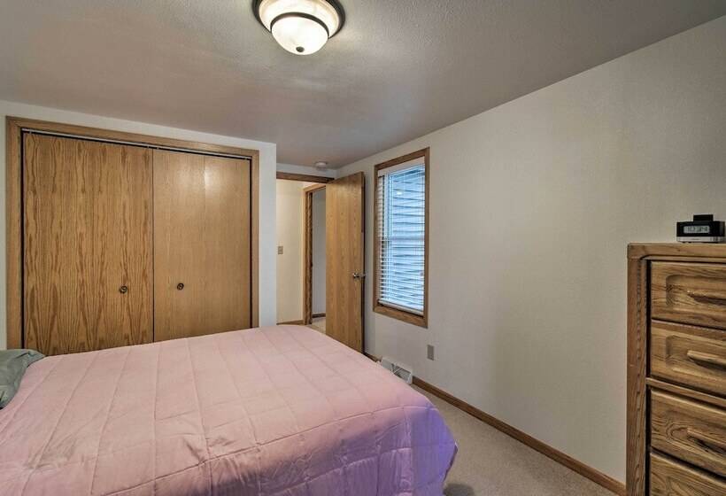 Lakefront Home W/seasonal Dock 2 Mi To Skiing!