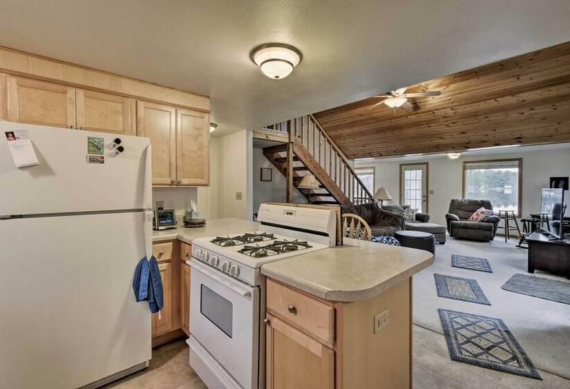 Lakefront Home W/seasonal Dock 2 Mi To Skiing!