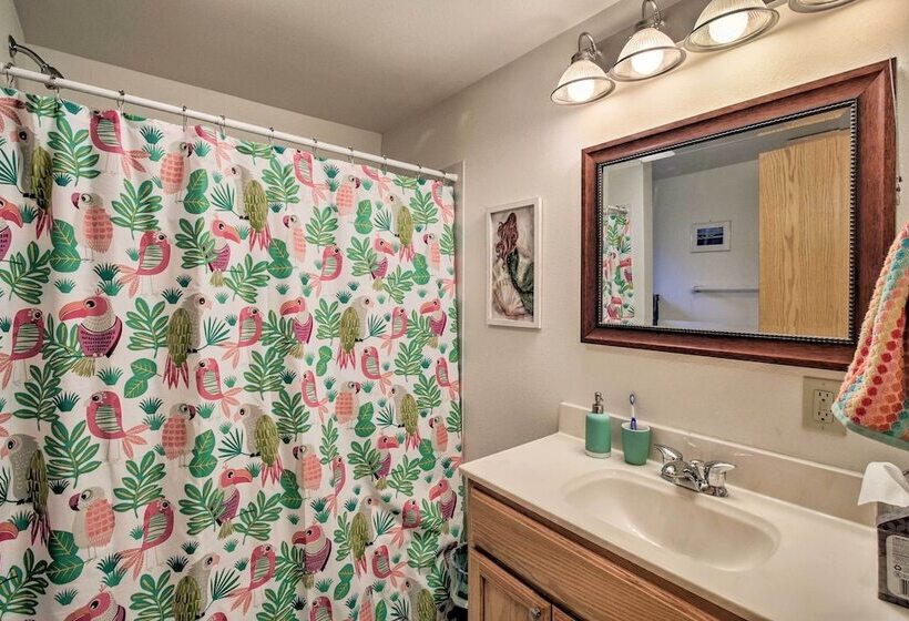 Lakefront Home W/seasonal Dock 2 Mi To Skiing!