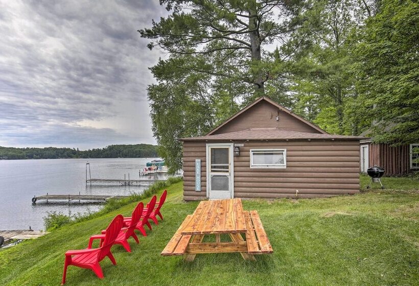 Lakefront Minocqua Cabin W/ Dock & Fire Pit!