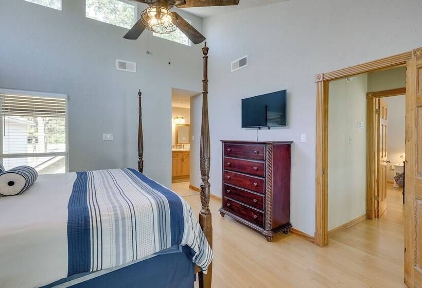 Lakefront Montgomery Home W/ Porch & Dock!