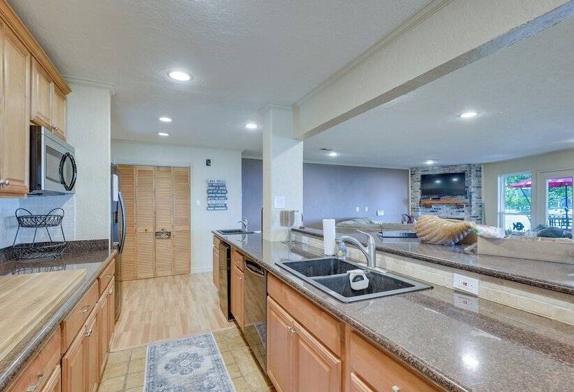 Lakefront Montgomery Home W/ Porch & Dock!