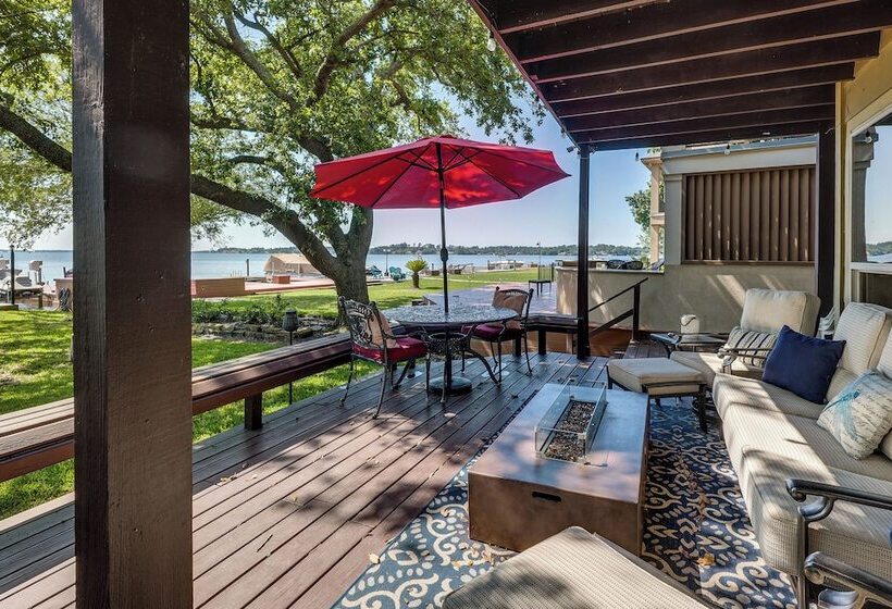 Lakefront Montgomery Home W/ Porch & Dock!