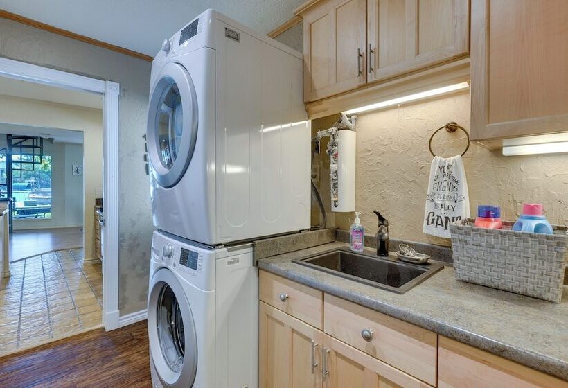 Lakefront Montgomery Home W/ Porch & Dock!