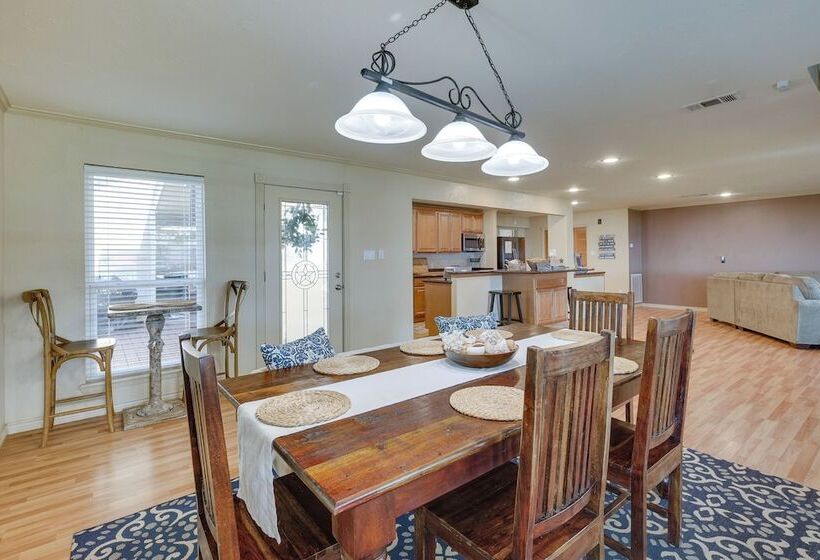 Lakefront Montgomery Home W/ Porch & Dock!