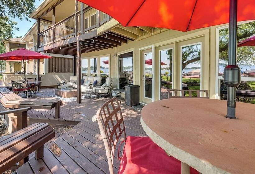 Lakefront Montgomery Home W/ Porch & Dock!