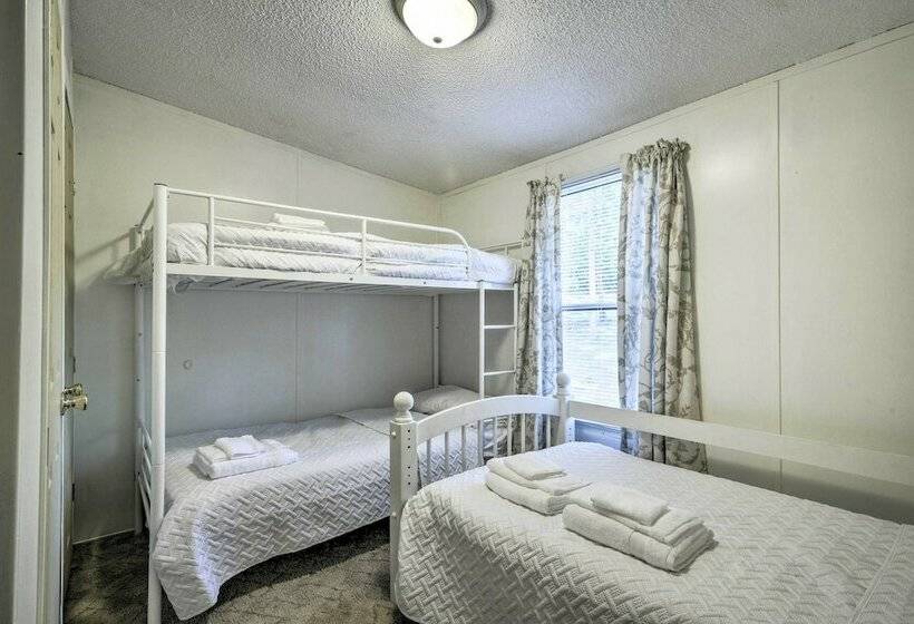 Lakefront Semora Cabin With Dock & Furnished Deck