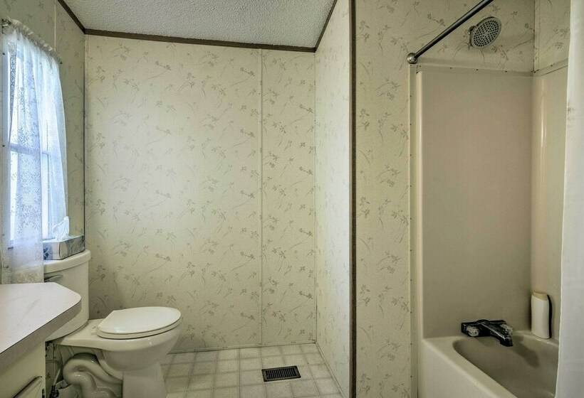 Lakefront Semora Cabin With Dock & Furnished Deck