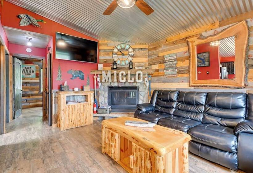 Lakeside Cabin W/ Fire Pit: Near Pine Point Park!