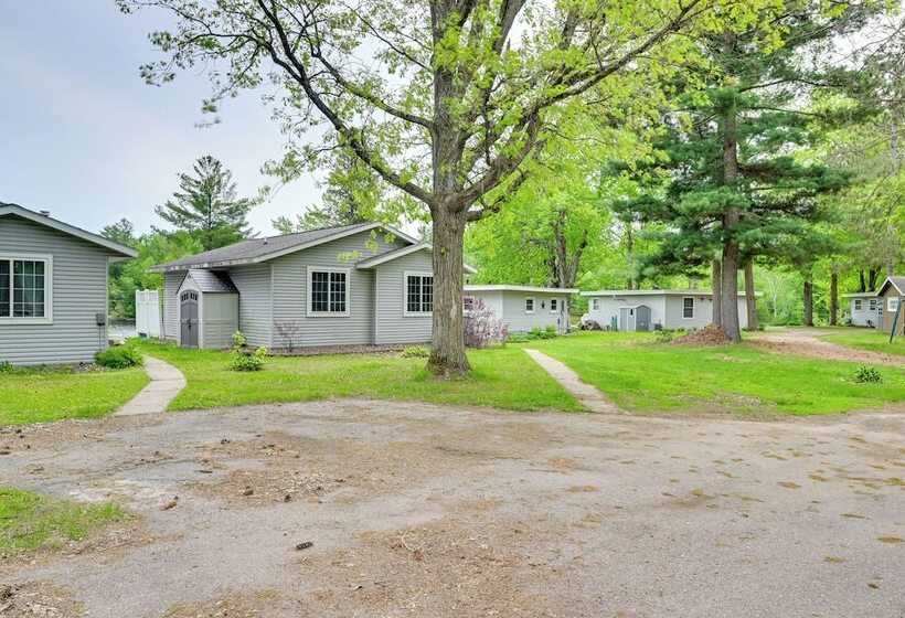 Lakeside Cabin W/ Fire Pit: Near Pine Point Park!