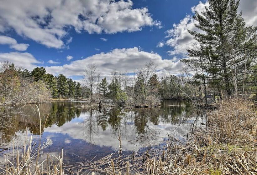 Lakeside Cabin W/ Fire Pit: Near Pine Point Park!