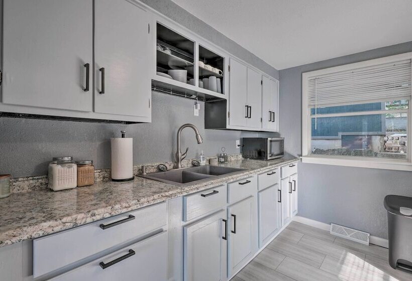 11 Mi To Dtwn Branson: Cottage In Rockaway Beach!