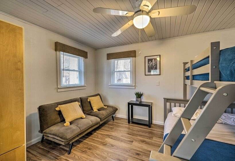 Lakeview Mecosta Cottage W/ Grill + Fire Pit