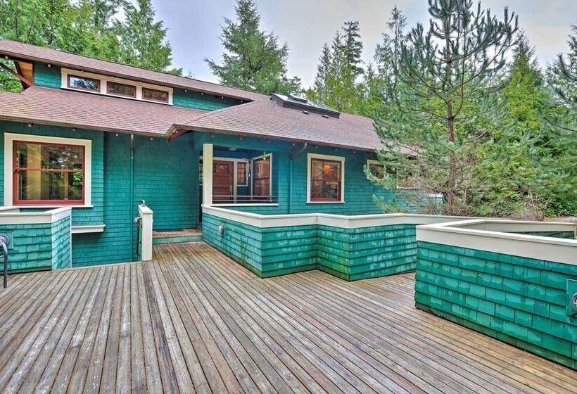Lopez Island Hideaway W/ Coastal Views + Deck!