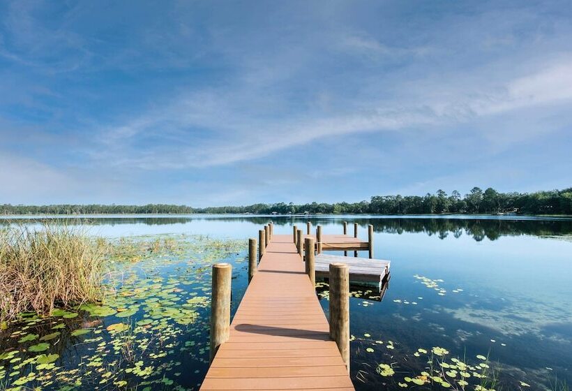 Lovely Hawthorne Home W/ Private Boat Dock!