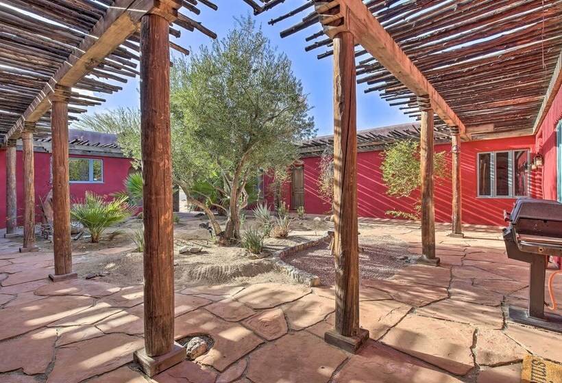 Luxe Adobe Retreat W/ Mountain & Golf Course Views