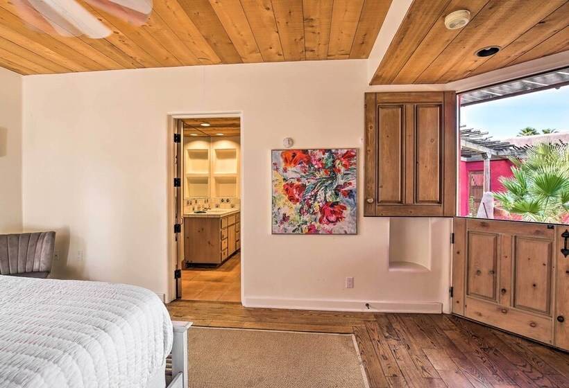 Luxe Adobe Retreat W/ Mountain & Golf Course Views