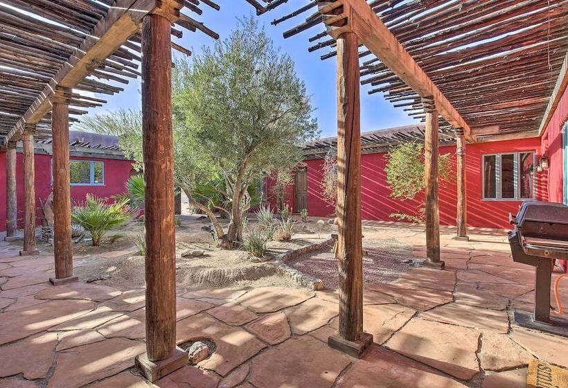 Luxe Adobe Retreat W/ Mountain & Golf Course Views