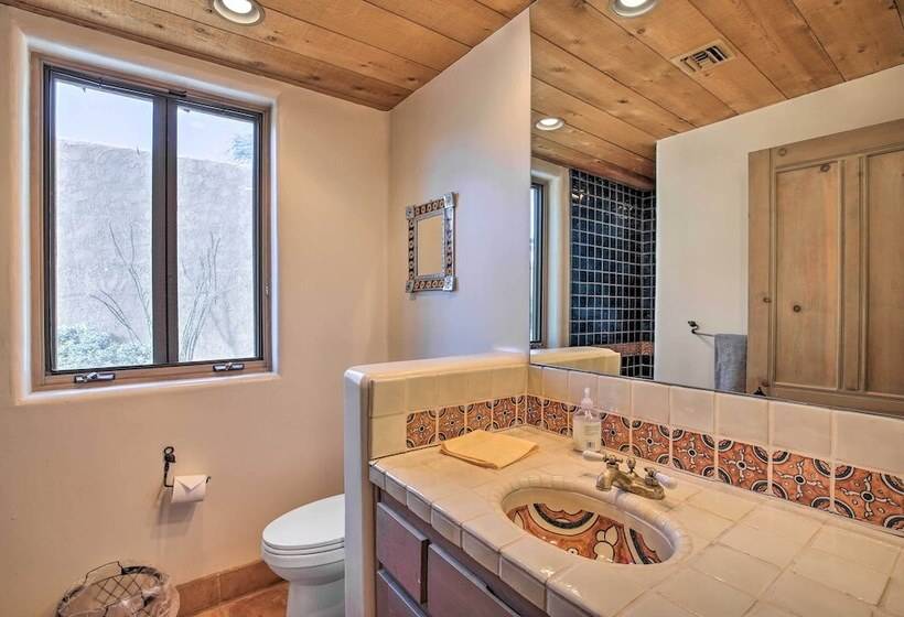 Luxe Adobe Retreat W/ Mountain & Golf Course Views