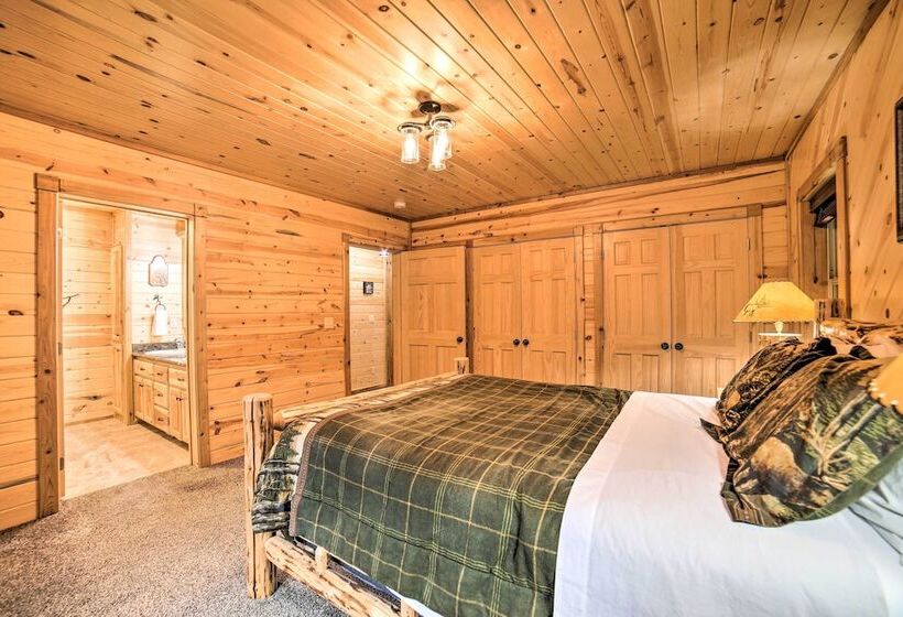 Luxe Island Park Cabin W/ National Forest Views!
