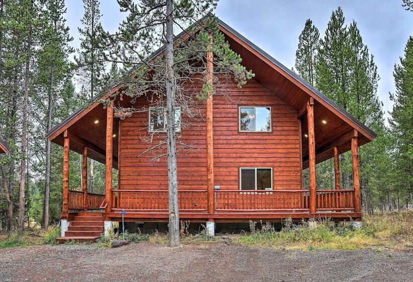 Luxe Island Park Cabin W/ National Forest Views!