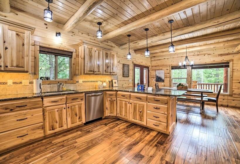 Luxe Island Park Cabin W/ National Forest Views!