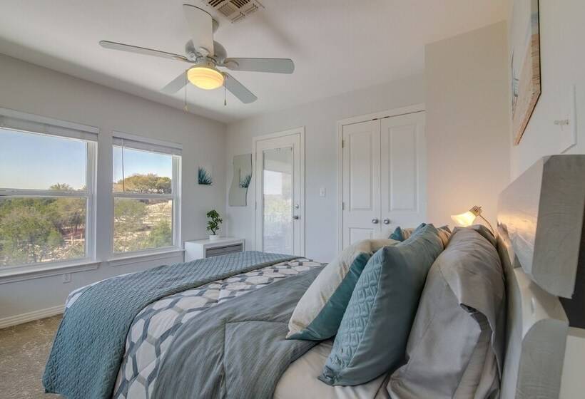 Luxe  Lake House Retreat  W/ Lake Travis View