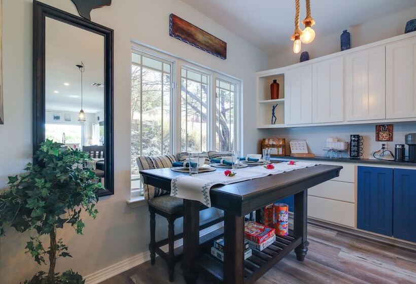 Luxe  Lake House Retreat  W/ Lake Travis View