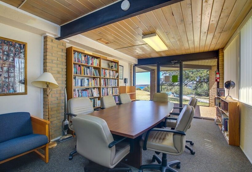 Luxe  Lake House Retreat  W/ Lake Travis View