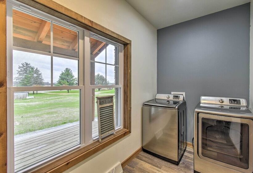 Lakefront Wisconsin Dells Home W/ Game Room