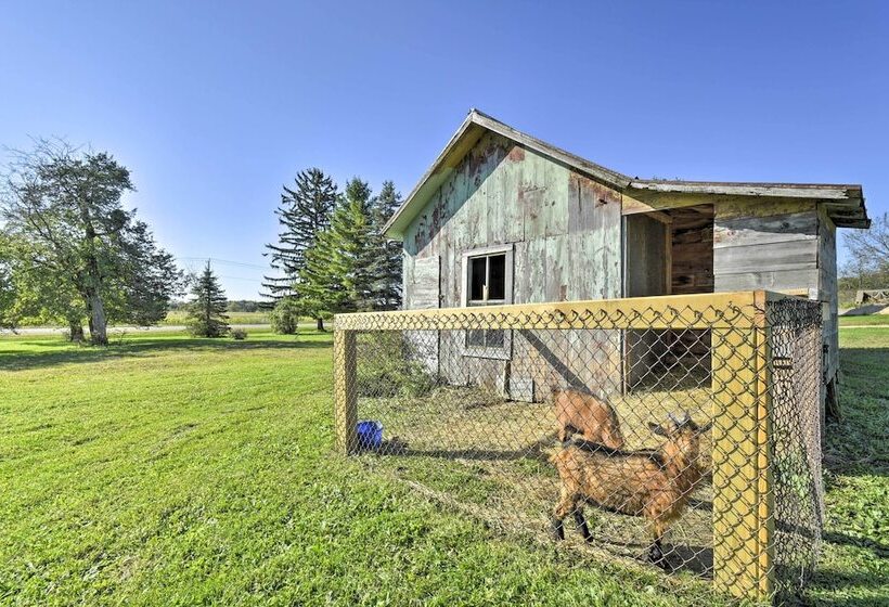 Lakefront Wisconsin Dells Home W/ Game Room