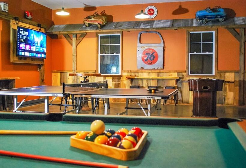 Lakefront Wisconsin Dells Home W/ Game Room