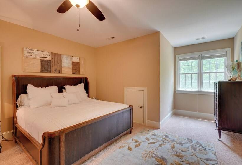 Luxury Estate: Private Hot Tub & Tennis Court