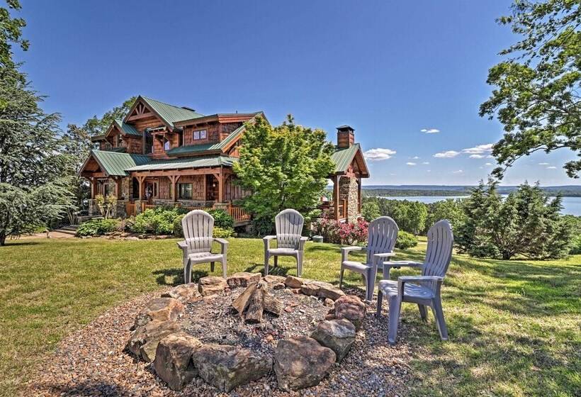 Luxury Family Retreat   Greers Ferry Lake!